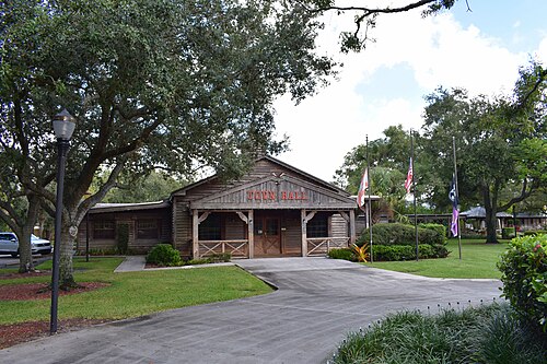 Town hall Davie FL Wikipedia Image
